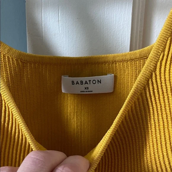 Aritzia Cropped Ribbed Tank - Picture 2 of 3